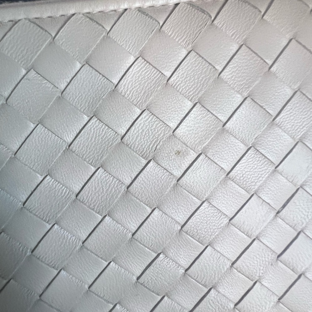 Bottega Veneta Nappa Intrecciato Zip Around wallet. - Picture 7 of 16